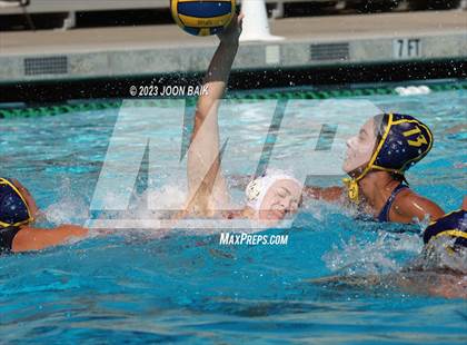 Thumbnail 3 in St. Ignatius College Preparatory vs Leland (Saint Francis Invitational) photogallery.