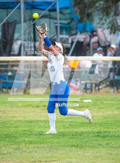 Thumbnail 1 in Cathedral Catholic vs. Santa Margarita (Holy Bowl Classic) photogallery.