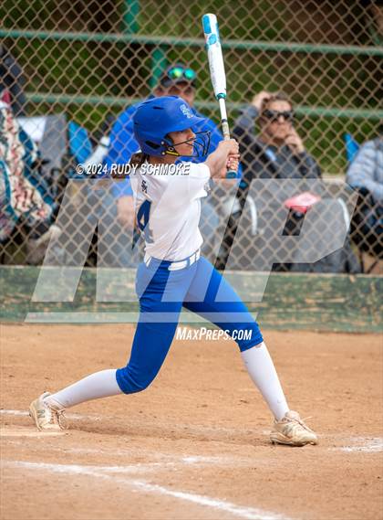 Thumbnail 3 in Cathedral Catholic vs. Santa Margarita (Holy Bowl Classic) photogallery.