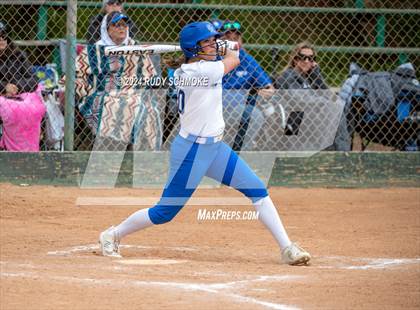 Thumbnail 3 in Cathedral Catholic vs. Santa Margarita (Holy Bowl Classic) photogallery.