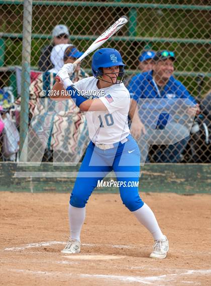 Thumbnail 2 in Cathedral Catholic vs. Santa Margarita (Holy Bowl Classic) photogallery.