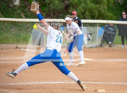 Thumbnail 2 in Cathedral Catholic vs. Santa Margarita (Holy Bowl Classic) photogallery.