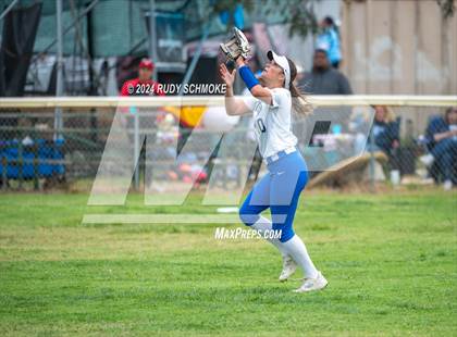 Thumbnail 2 in Cathedral Catholic vs. Santa Margarita (Holy Bowl Classic) photogallery.