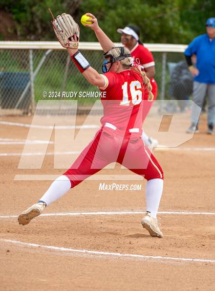 Thumbnail 3 in Cathedral Catholic vs. Santa Margarita (Holy Bowl Classic) photogallery.