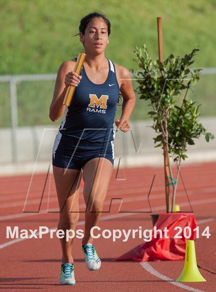 Thumbnail 2 in Redondo Nike Invitational (Girls 4x800m Relay) photogallery.