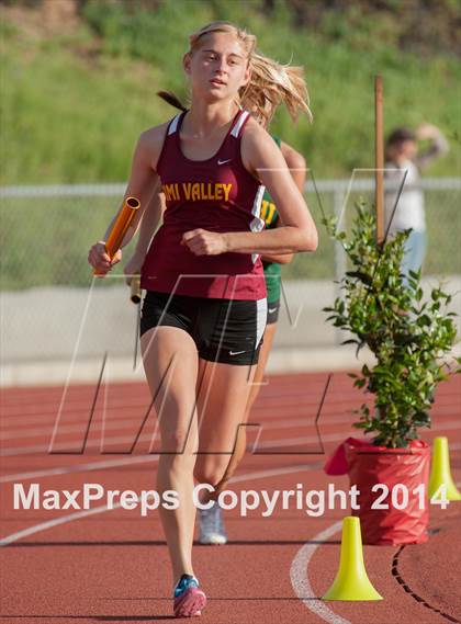 Thumbnail 1 in Redondo Nike Invitational (Girls 4x800m Relay) photogallery.