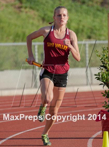 Thumbnail 1 in Redondo Nike Invitational (Girls 4x800m Relay) photogallery.