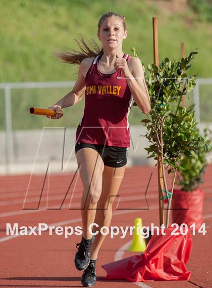 Thumbnail 1 in Redondo Nike Invitational (Girls 4x800m Relay) photogallery.