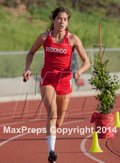 Thumbnail 3 in Redondo Nike Invitational (Girls 4x800m Relay) photogallery.