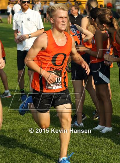 Thumbnail 3 in Highland Cross Country Invitational photogallery.