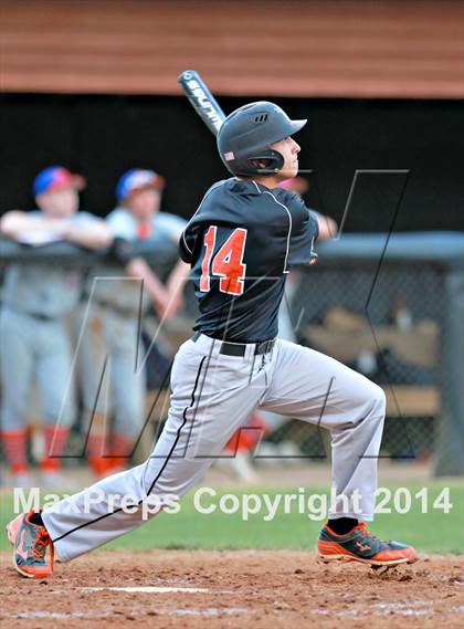 Thumbnail 3 in Orange vs. Glenn photogallery.