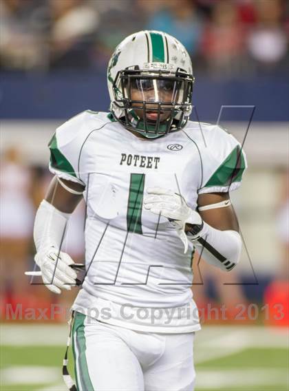 Thumbnail 3 in Poteet vs. Wilson (UIL 4A Div 2 Area Playoff) photogallery.
