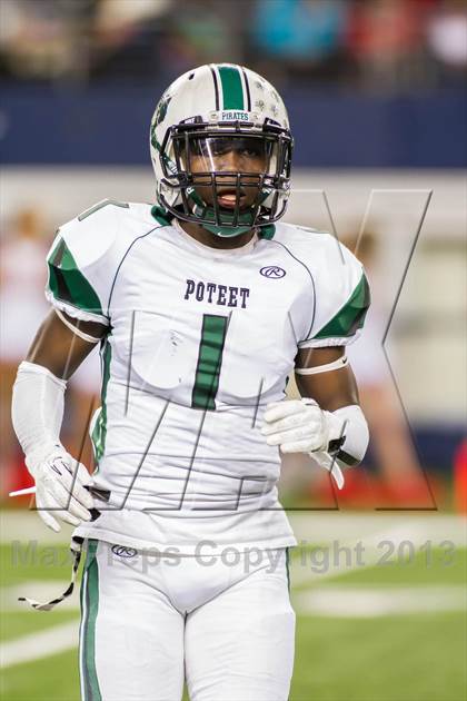 Thumbnail 2 in Poteet vs. Wilson (UIL 4A Div 2 Area Playoff) photogallery.