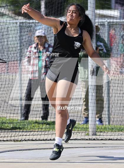 Thumbnail 3 in Herd Roundup @ Elk Grove HS photogallery.