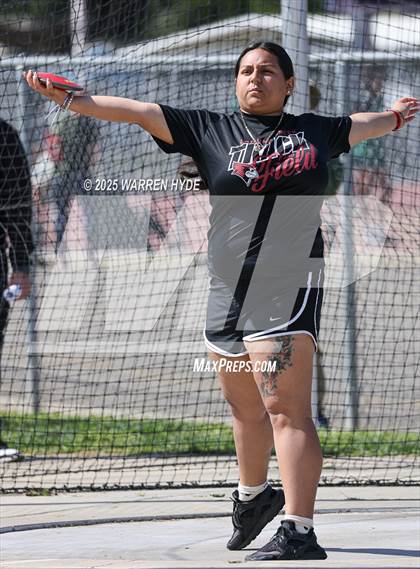 Thumbnail 1 in Herd Roundup @ Elk Grove HS photogallery.