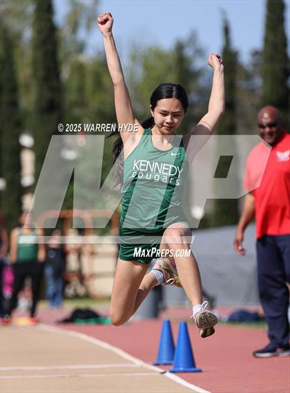 Thumbnail 1 in Herd Roundup @ Elk Grove HS photogallery.