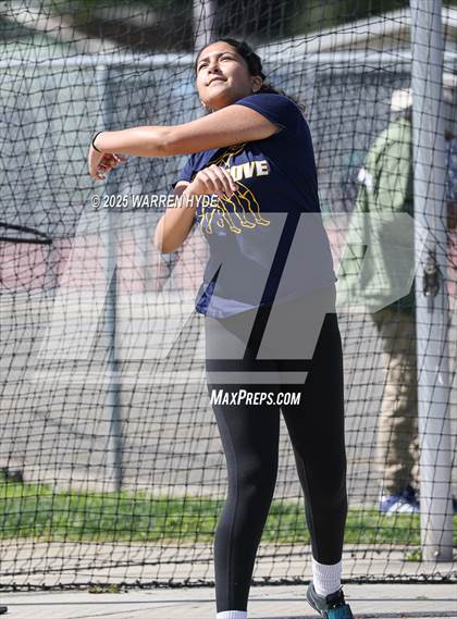 Thumbnail 3 in Herd Roundup @ Elk Grove HS photogallery.