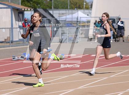 Thumbnail 3 in Herd Roundup @ Elk Grove HS photogallery.