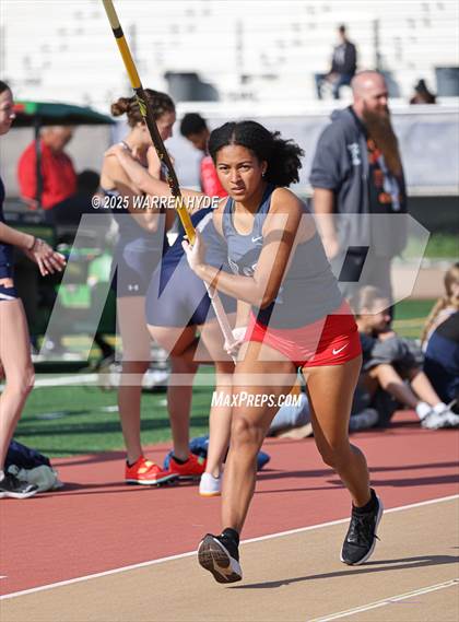 Thumbnail 1 in Herd Roundup @ Elk Grove HS photogallery.