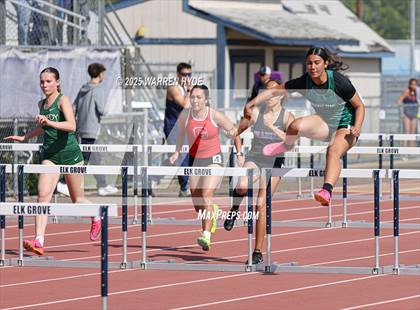 Thumbnail 2 in Herd Roundup @ Elk Grove HS photogallery.