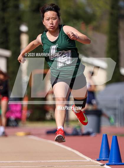 Thumbnail 2 in Herd Roundup @ Elk Grove HS photogallery.