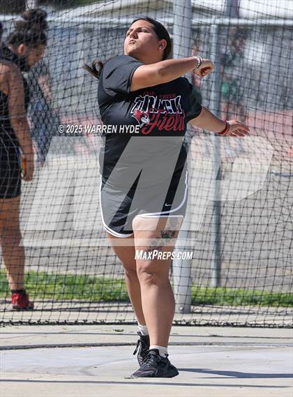 Thumbnail 2 in Herd Roundup @ Elk Grove HS photogallery.