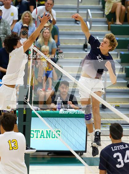 Thumbnail 3 in Loyola vs. Mira Costa (CIF D1 SoCal Regional Final) photogallery.