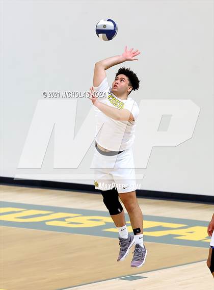 Thumbnail 3 in Loyola vs. Mira Costa (CIF D1 SoCal Regional Final) photogallery.