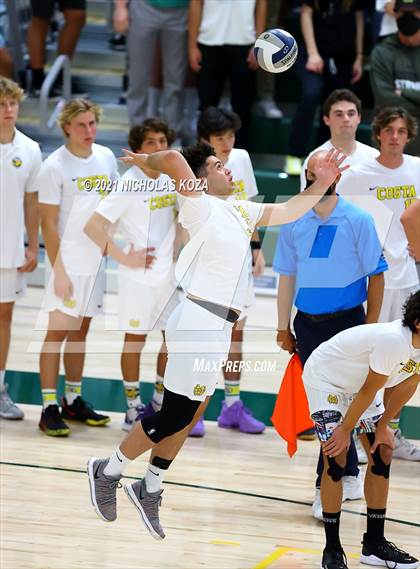 Thumbnail 3 in Loyola vs. Mira Costa (CIF D1 SoCal Regional Final) photogallery.