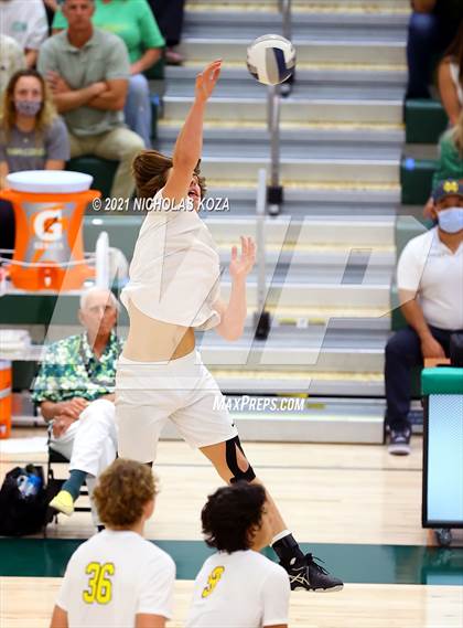 Thumbnail 2 in Loyola vs. Mira Costa (CIF D1 SoCal Regional Final) photogallery.