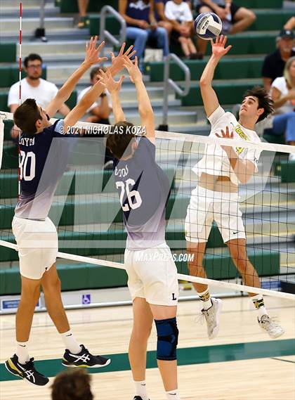 Thumbnail 2 in Loyola vs. Mira Costa (CIF D1 SoCal Regional Final) photogallery.