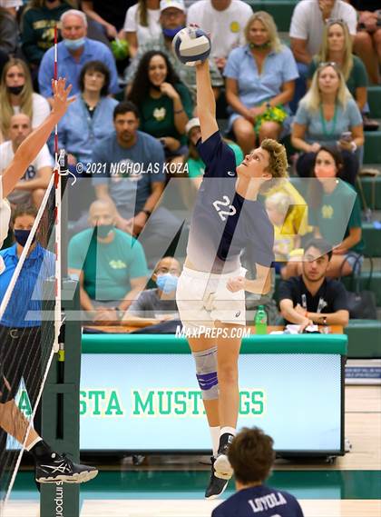 Thumbnail 1 in Loyola vs. Mira Costa (CIF D1 SoCal Regional Final) photogallery.
