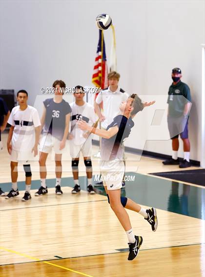 Thumbnail 2 in Loyola vs. Mira Costa (CIF D1 SoCal Regional Final) photogallery.