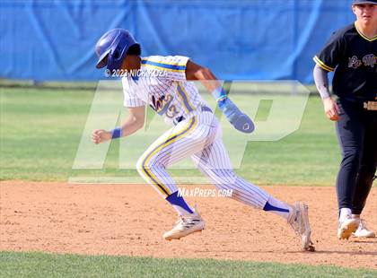 Thumbnail 2 in La Mirada vs. Gahr photogallery.