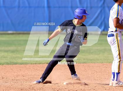 Thumbnail 2 in La Mirada vs. Gahr photogallery.
