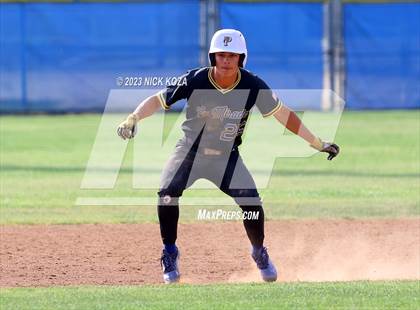 Thumbnail 2 in La Mirada vs. Gahr photogallery.