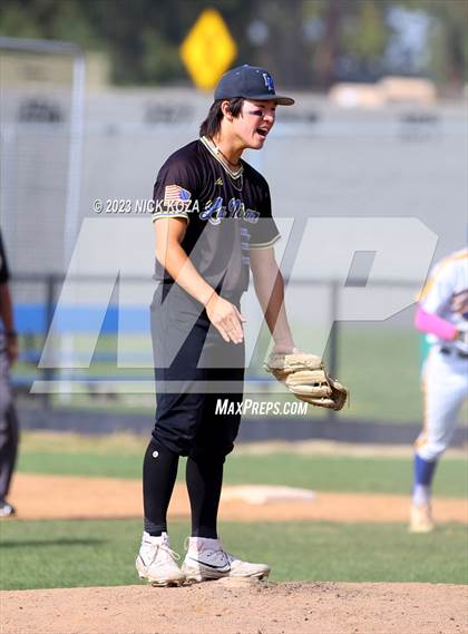 Thumbnail 3 in La Mirada vs. Gahr photogallery.