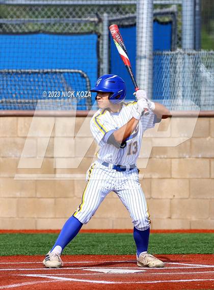 Thumbnail 2 in La Mirada vs. Gahr photogallery.