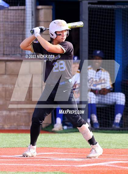 Thumbnail 3 in La Mirada vs. Gahr photogallery.