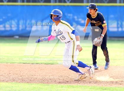 Thumbnail 2 in La Mirada vs. Gahr photogallery.
