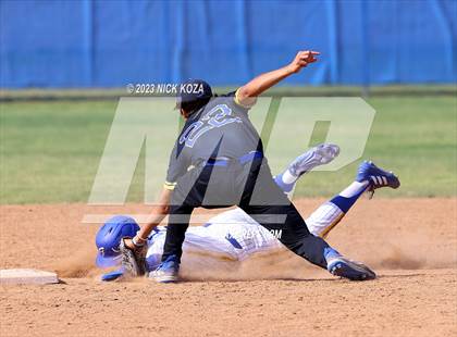 Thumbnail 2 in La Mirada vs. Gahr photogallery.