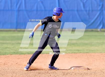 Thumbnail 3 in La Mirada vs. Gahr photogallery.