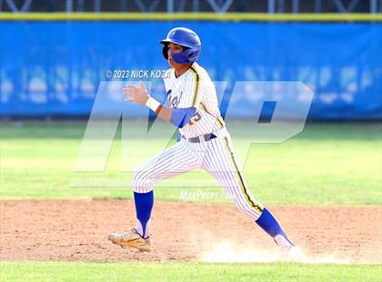 Thumbnail 3 in La Mirada vs. Gahr photogallery.
