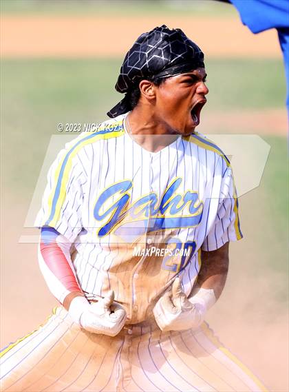 Thumbnail 2 in La Mirada vs. Gahr photogallery.