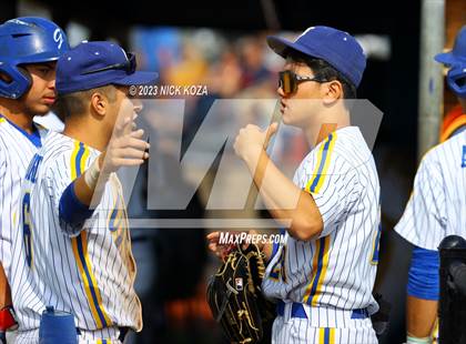 Thumbnail 2 in La Mirada vs. Gahr photogallery.
