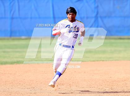 Thumbnail 1 in La Mirada vs. Gahr photogallery.