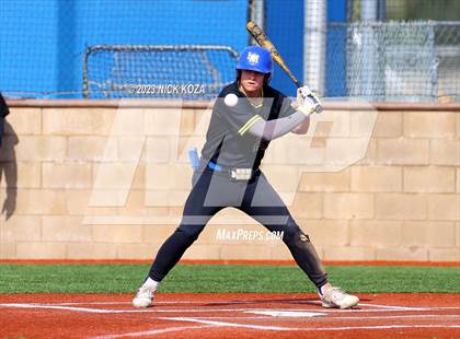 Thumbnail 2 in La Mirada vs. Gahr photogallery.