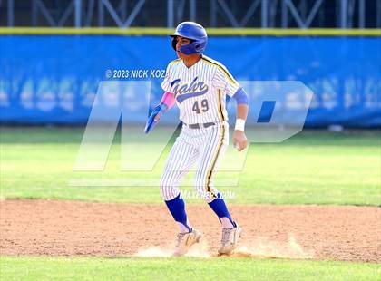 Thumbnail 2 in La Mirada vs. Gahr photogallery.