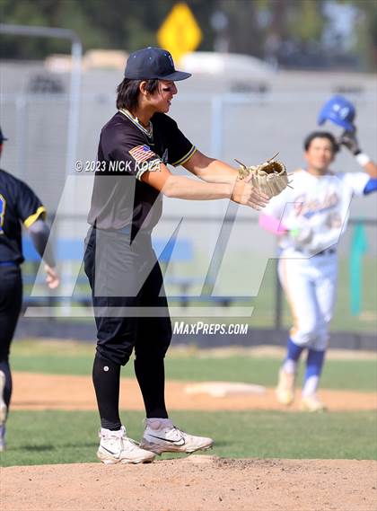 Thumbnail 2 in La Mirada vs. Gahr photogallery.