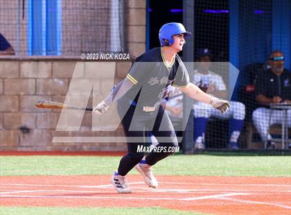 Thumbnail 1 in La Mirada vs. Gahr photogallery.